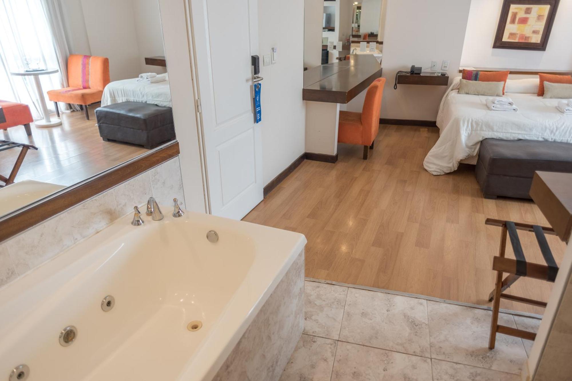 Santa Cecilia Resort & Spa I 维拉卡洛斯帕兹 外观 照片